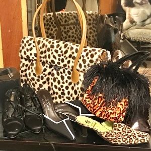 Leopard  feathered velvet bag